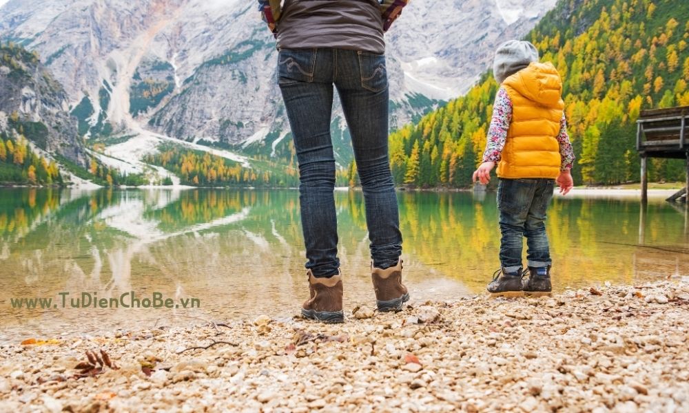 tập nói cho bé, phát triển ngôn ngữ, dạy bé nói, bé học nói, ngôn ngữ mẹ đẻ, cách dạy bé tập nói, chương trình tivi cho bé học nói