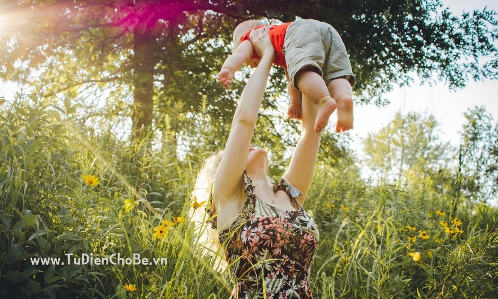 tập nói cho bé, phát triển ngôn ngữ, dạy bé nói, bé học nói, ngôn ngữ mẹ đẻ, cách dạy bé tập nói, chương trình tivi cho bé học nói