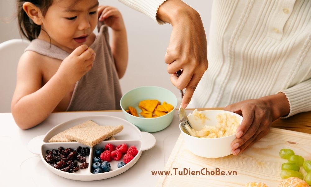 tập nói cho bé, phát triển ngôn ngữ, dạy bé nói, bé học nói, ngôn ngữ mẹ đẻ, cách dạy bé tập nói, chương trình tivi cho bé học nói